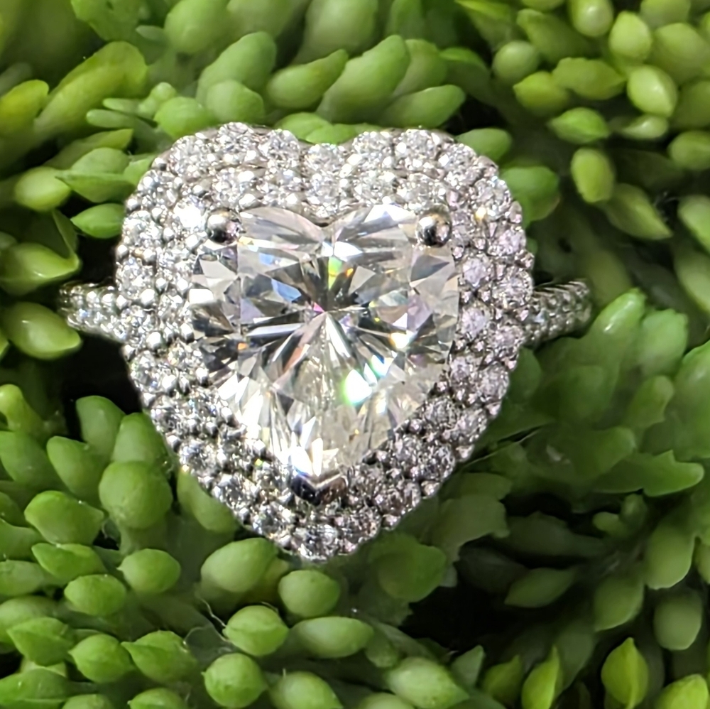 Watch Video / 10K Gold Heart Sparkle Diamond Moissanite Halo Ring